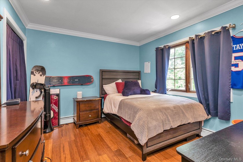 This spacious colonial checks all the boxes plus so much more! - photo 15