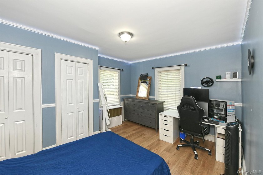 Welcome to this beautifully updated Cape Cod situated on a - photo 10