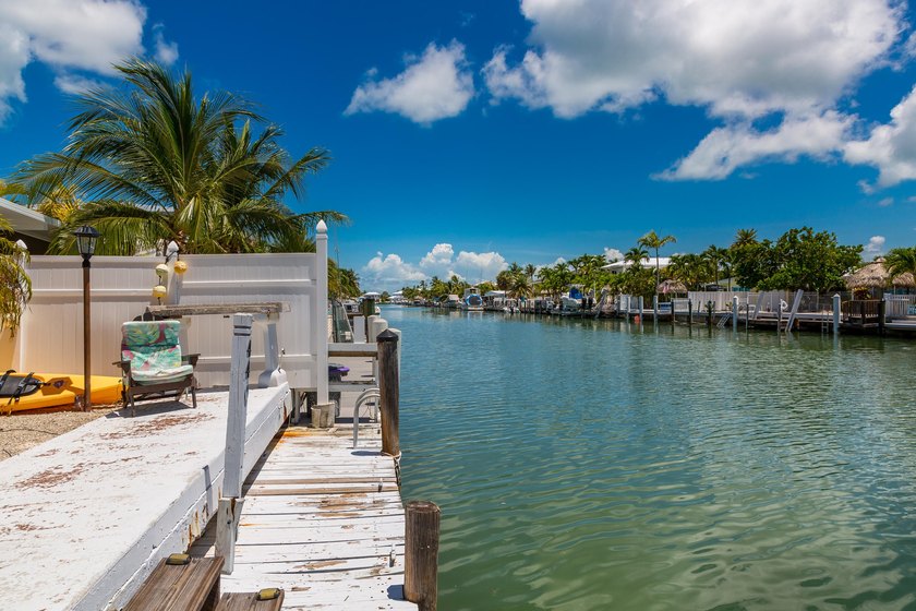 TURNKEY CANAL-FRONT RETREAT IN KEY COLONY BEACH! Welcome to your - photo 13