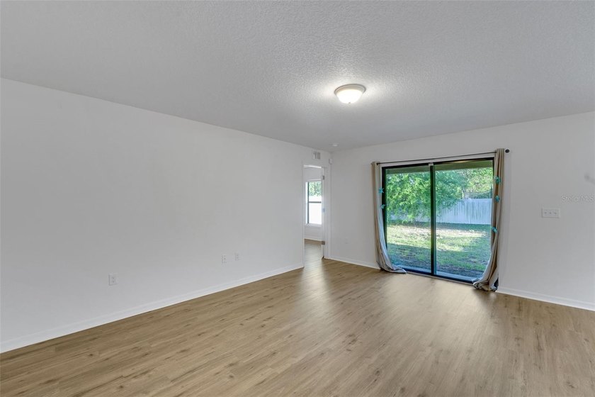 Don't miss this move-in ready 3 bed, 2 bath home in the heart of - photo 20