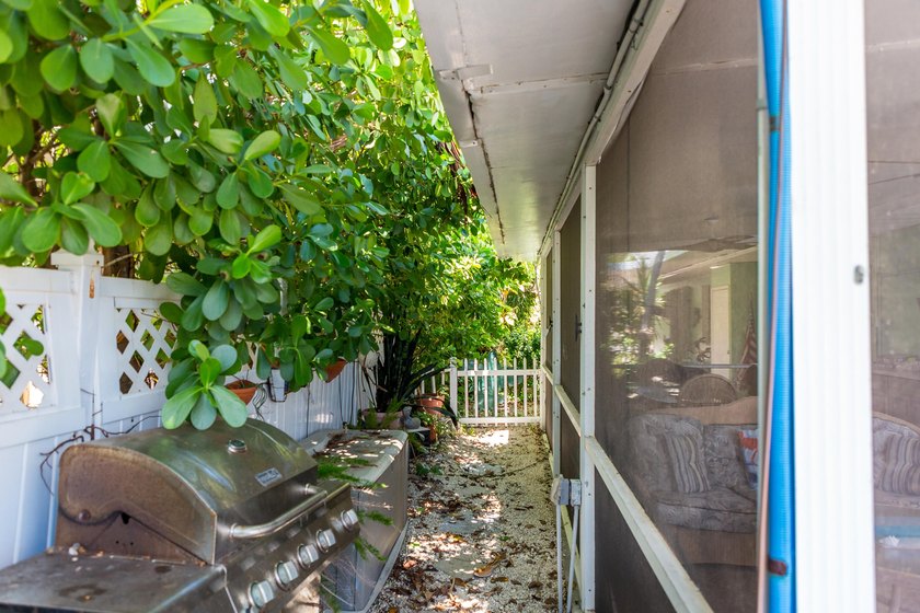TURNKEY CANAL-FRONT RETREAT IN KEY COLONY BEACH! Welcome to your - photo 28