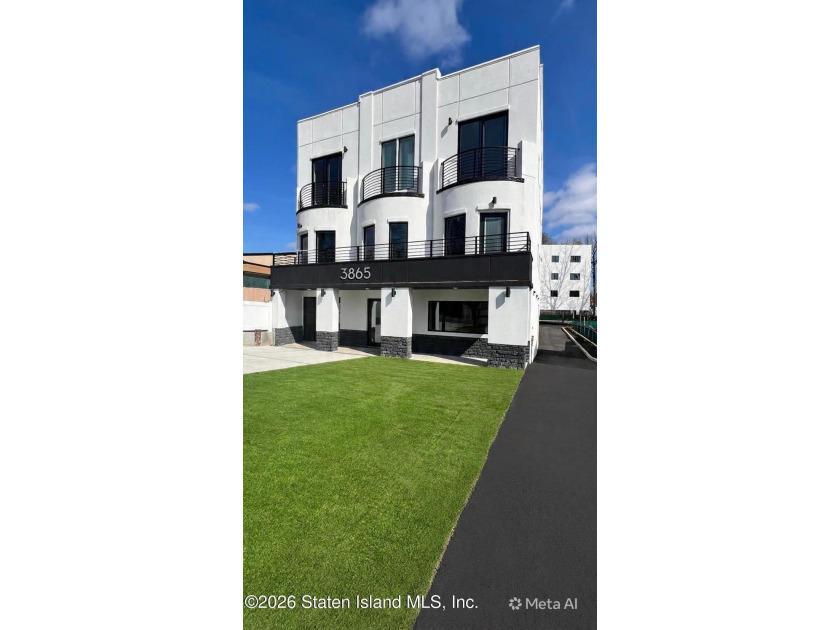 Discover your new home in this stunning 2-bedroom, 2-bathroom - photo 3