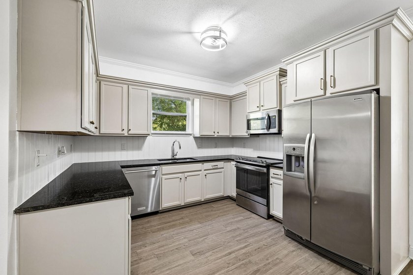 You'll love this great home in Mack Bayou Estates w/ lots of - photo 6