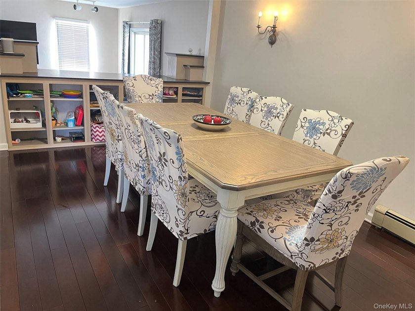 Beautifully updated expanded Cape situated on a quiet dead end - photo 12