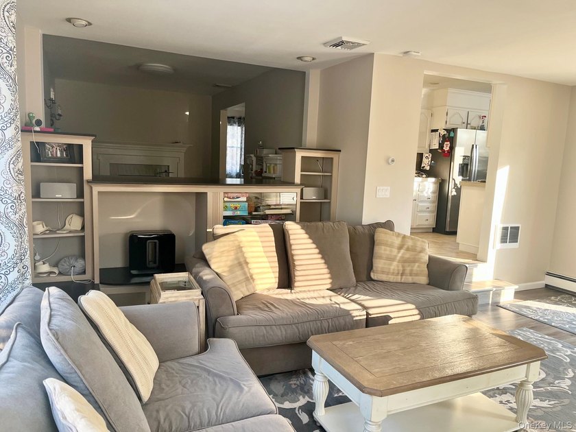 Beautifully updated expanded Cape situated on a quiet dead end - photo 17
