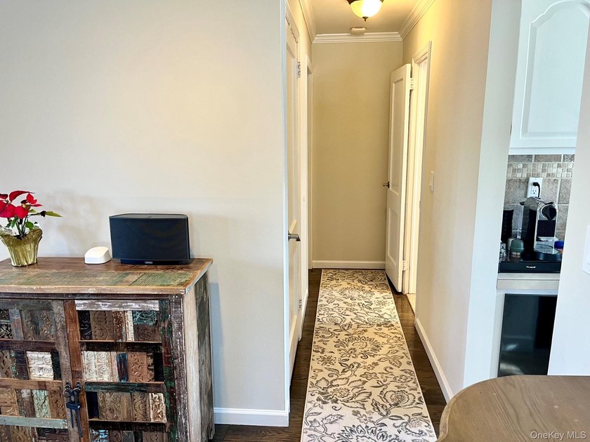 Beautifully updated expanded Cape situated on a quiet dead end - photo 19