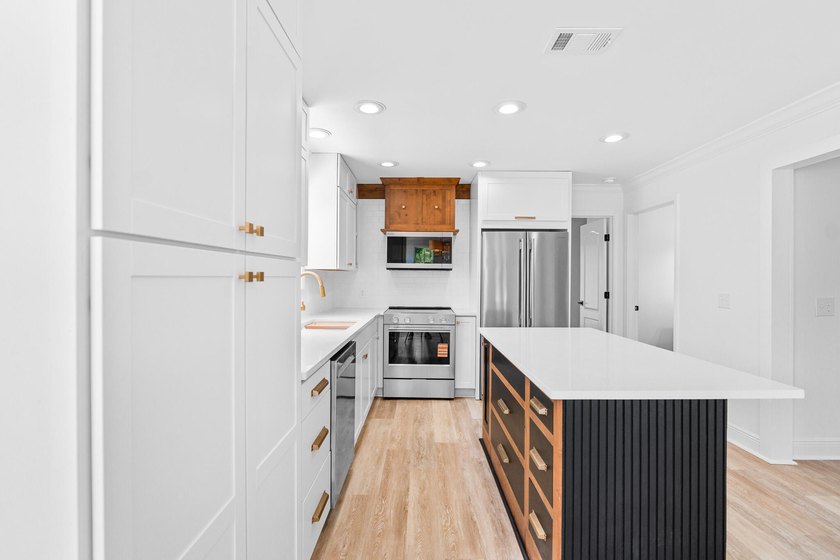 Beautifully renovated and move-in ready, this thoughtfully - photo 10