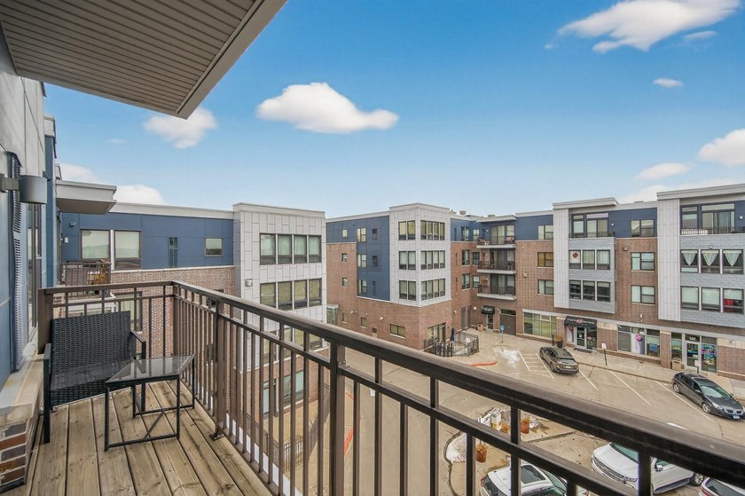 This is the one you've been waiting for! This rare corner unit - photo 8
