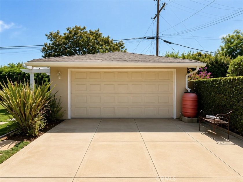 Welcome to 3904 California Ave, a beautifully maintained - photo 24