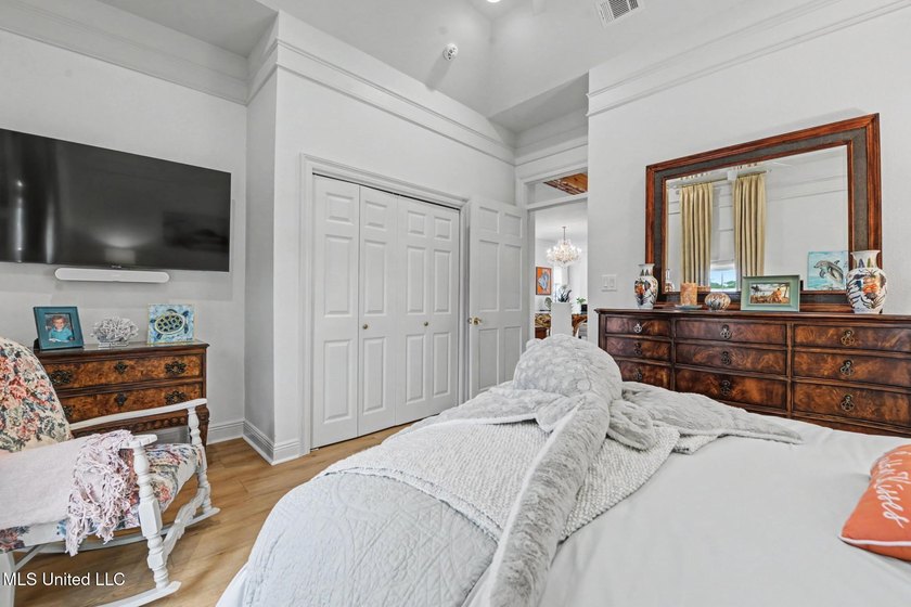 Welcome to this meticulously reimagined waterfront retreat in - photo 29