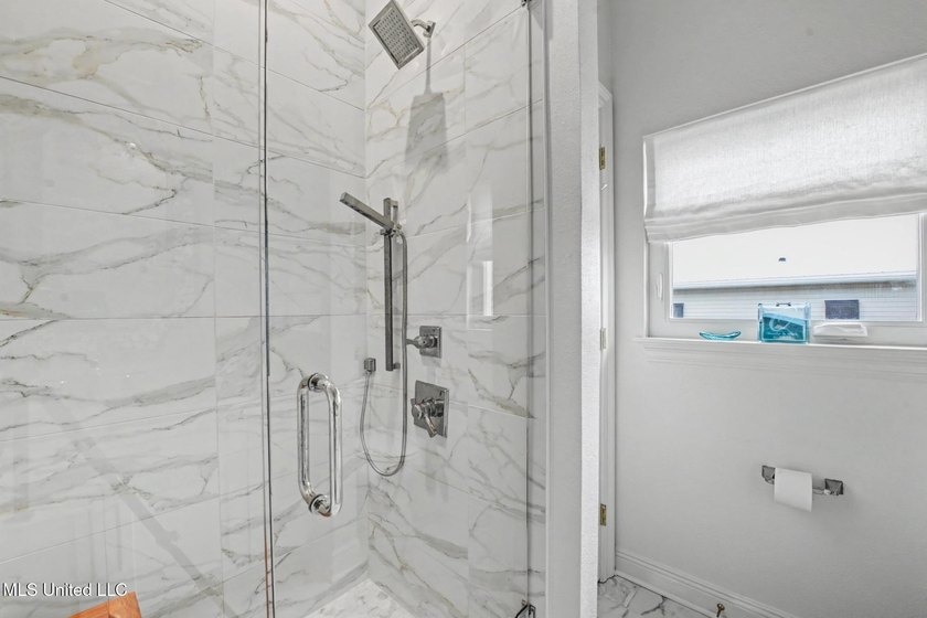 Welcome to this meticulously reimagined waterfront retreat in - photo 32