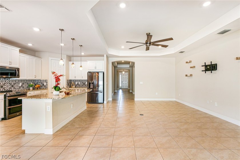 Welcome to effortless Florida living at 3028 Royal Gardens Ave - photo 34