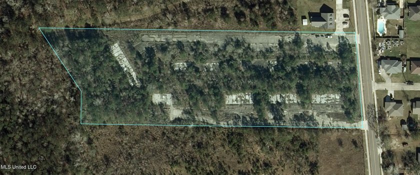 Prime Land for Sale in the Heart of Waveland! Location: 1705 - photo 2