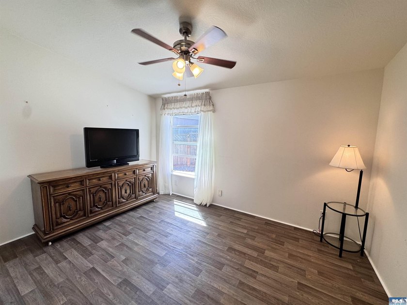 Welcome to easy, one-level living in the heart of Sequim! This - photo 13