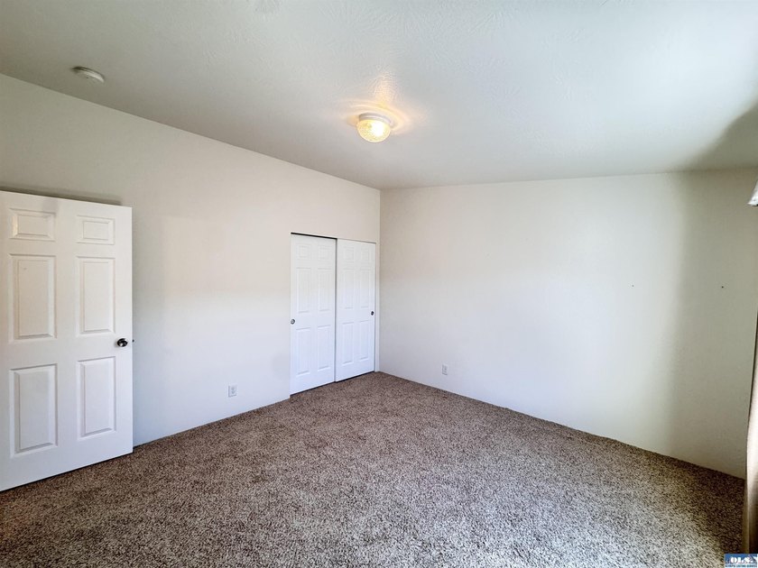 Welcome to easy, one-level living in the heart of Sequim! This - photo 19