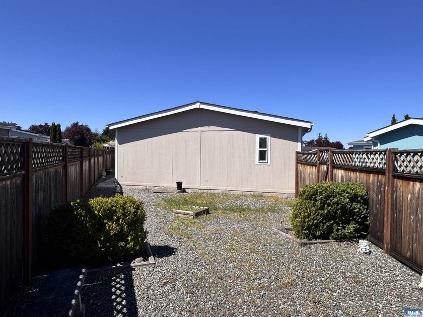 Welcome to easy, one-level living in the heart of Sequim! This - photo 24