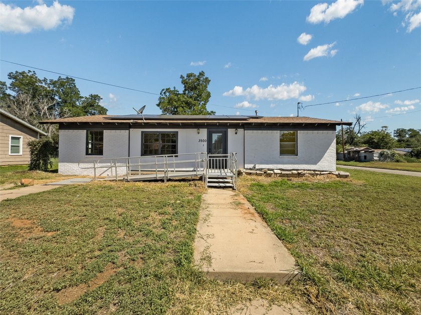 Listing photo
