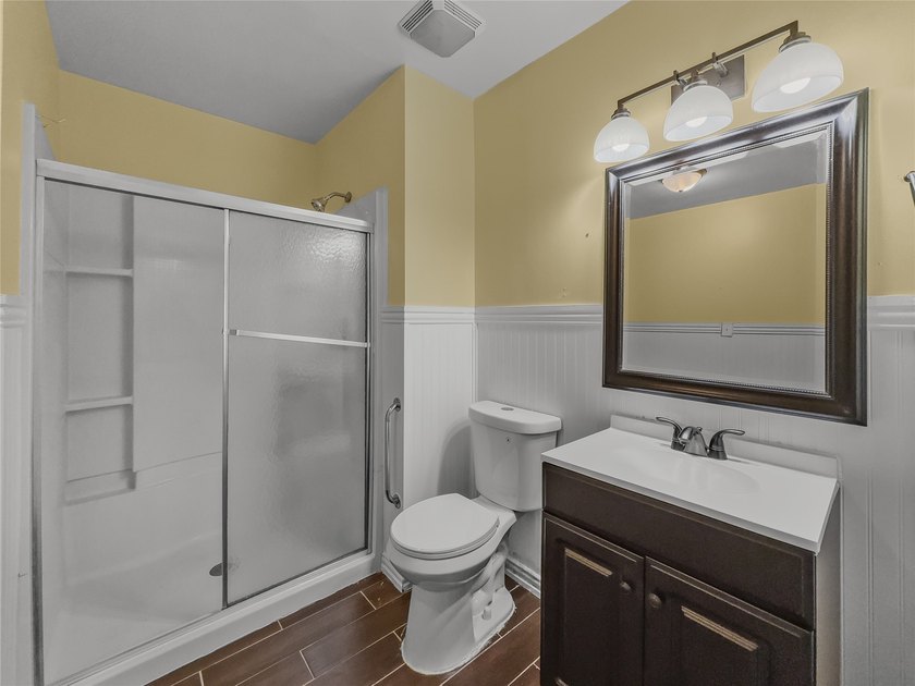 Welcome to this charming Vernon residence offering comfort - photo 10