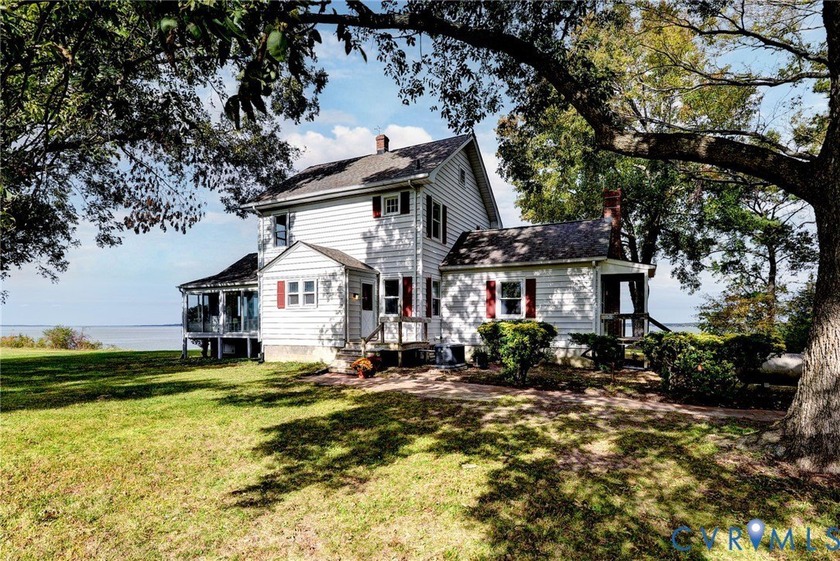 This period Tidewater Farmhouse, which has seen numerous - photo 13