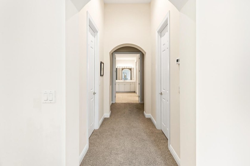 Discover luxury living in Palm Cove Golf &amp; Yacht Club in this - photo 23