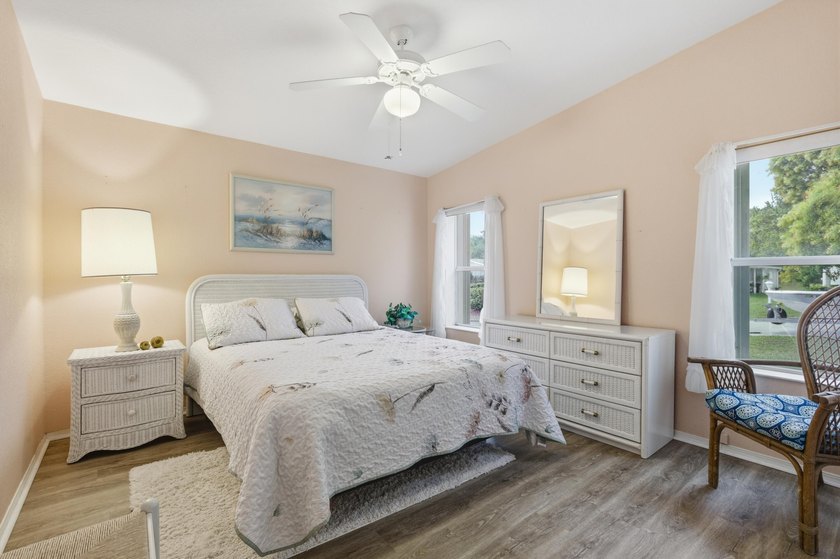 PRICED TO SELL!! MOTIVATED SELLER!! 2 bedroom, 2 bath home - photo 24