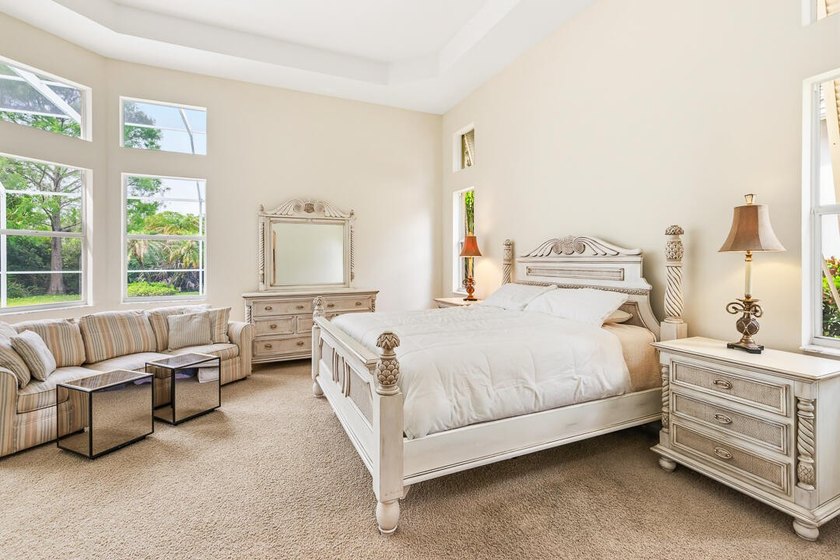 Discover luxury living in Palm Cove Golf &amp; Yacht Club in this - photo 24