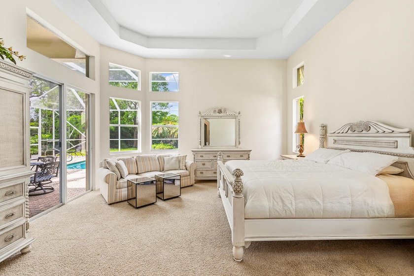 Discover luxury living in Palm Cove Golf &amp; Yacht Club in this - photo 25