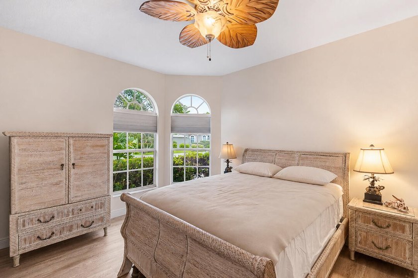 Discover luxury living in Palm Cove Golf &amp; Yacht Club in this - photo 29