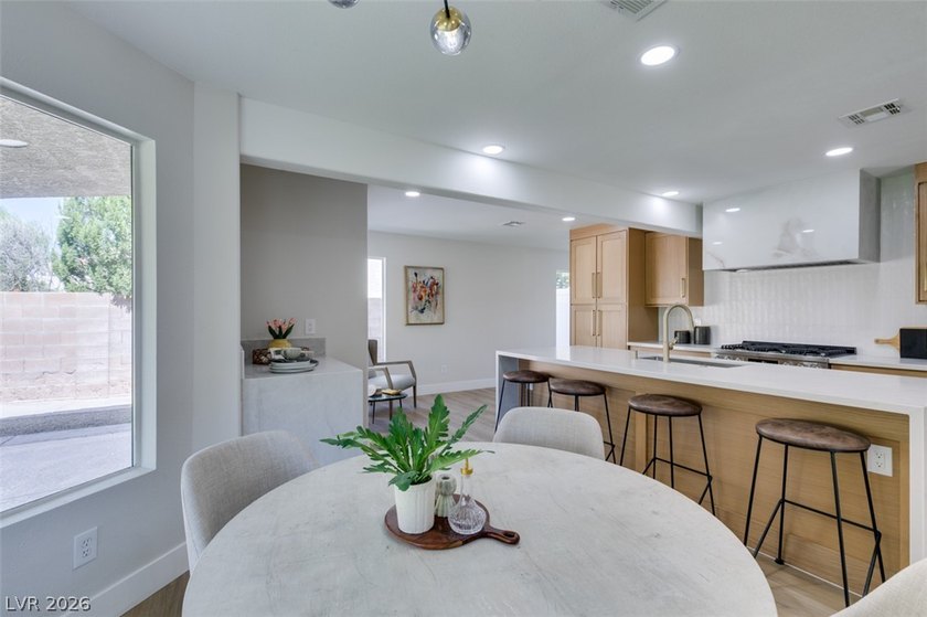 Beautifully renovated two story home in The Lakes offering 2,655 - photo 31
