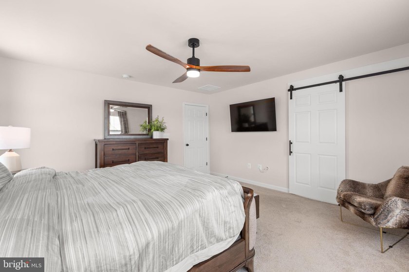 Your dream home has arrived! Nestled in the highly sought-after - photo 36