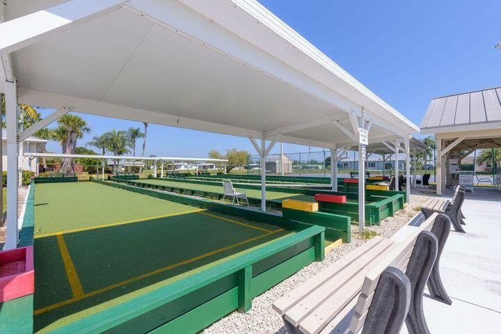 PRICED TO SELL!! MOTIVATED SELLER!! 2 bedroom, 2 bath home - photo 37