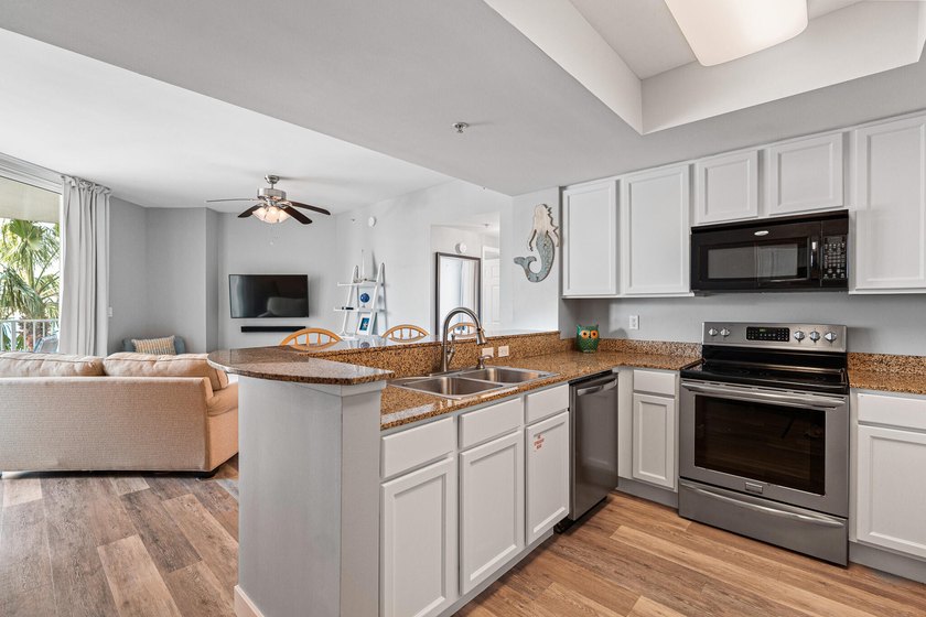 The Palms of Destin delivers the ultimate blend of comfort - photo 3