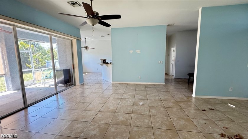 Unapproved short sale, SFH in highly desired neighborhood - photo 12