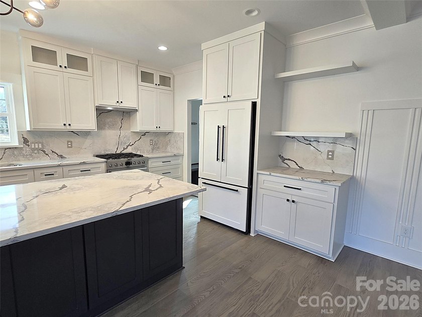This modern, new construction home, in desirable Hutton Estate - photo 5