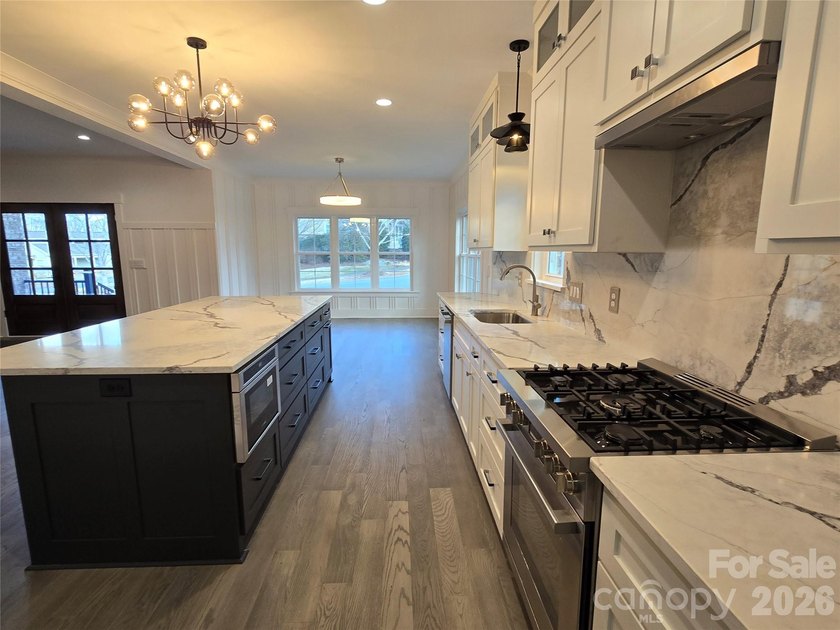 This modern, new construction home, in desirable Hutton Estate - photo 7