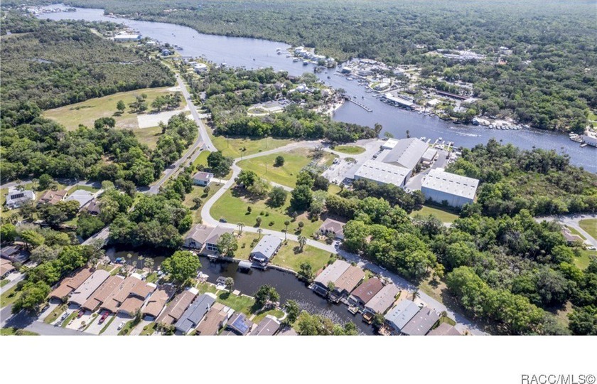 Park your BOAT at your back door. Move-in ready waterfront home - photo 18