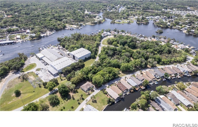 Park your BOAT at your back door. Move-in ready waterfront home - photo 19