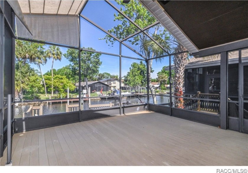 Park your BOAT at your back door. Move-in ready waterfront home - photo 27