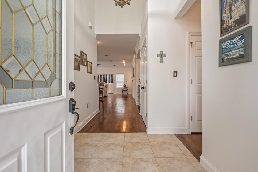 Welcome to 1601 Mallorca Cove, a beautifully maintained - photo 5