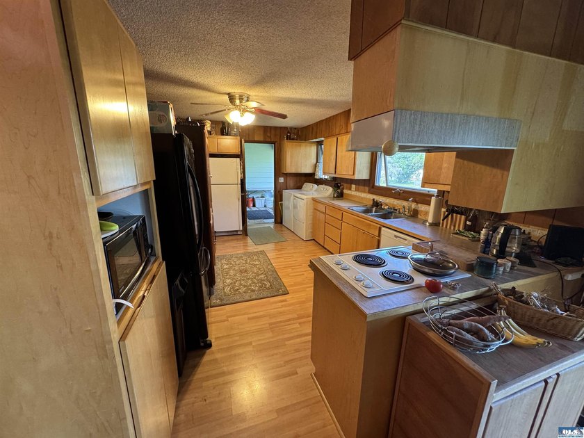 Discover the perfect blend of space, utility, and tranquility in - photo 16