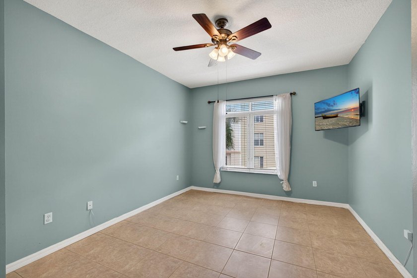 Live in the heart of Abacoa in this beautifully updated - photo 16