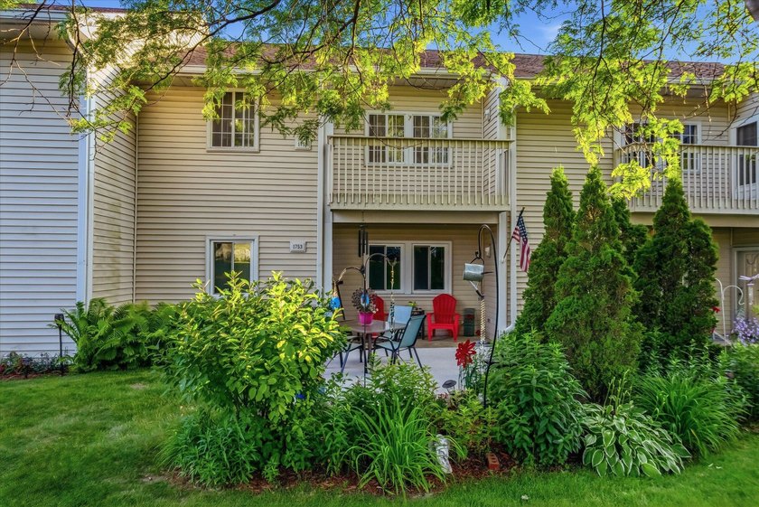 Why rent when you can own? Discover the perfect blend of comfort - photo 22