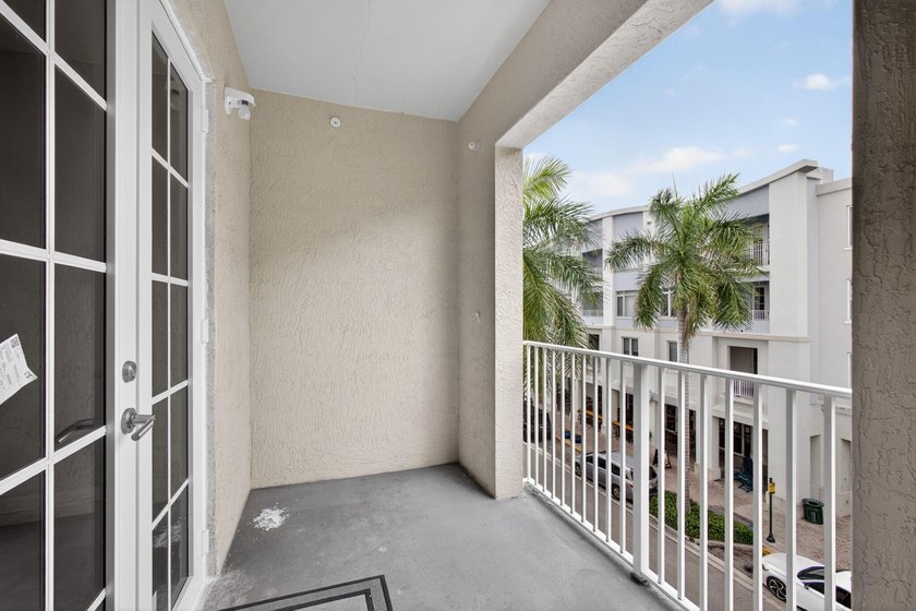 Live in the heart of Abacoa in this beautifully updated - photo 22