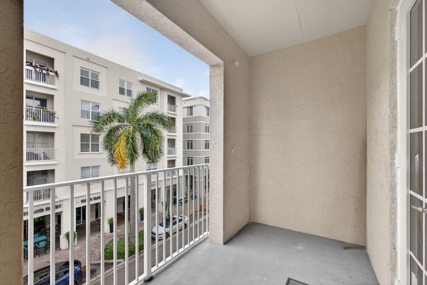Live in the heart of Abacoa in this beautifully updated - photo 23