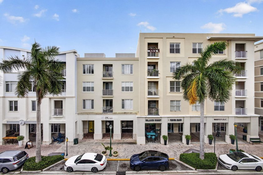 Live in the heart of Abacoa in this beautifully updated - photo 27