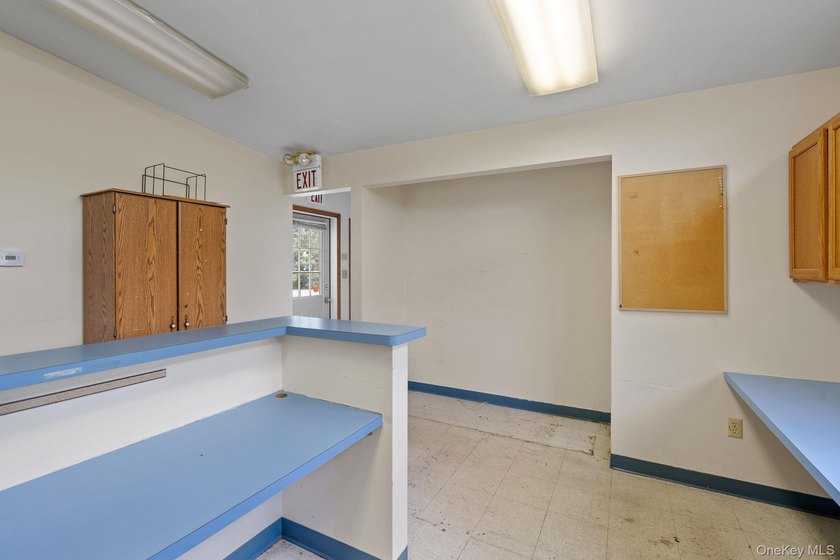 PRIME COMMERCIAL INVESTMENT: DUAL-BUILDING. Seize an - photo 32