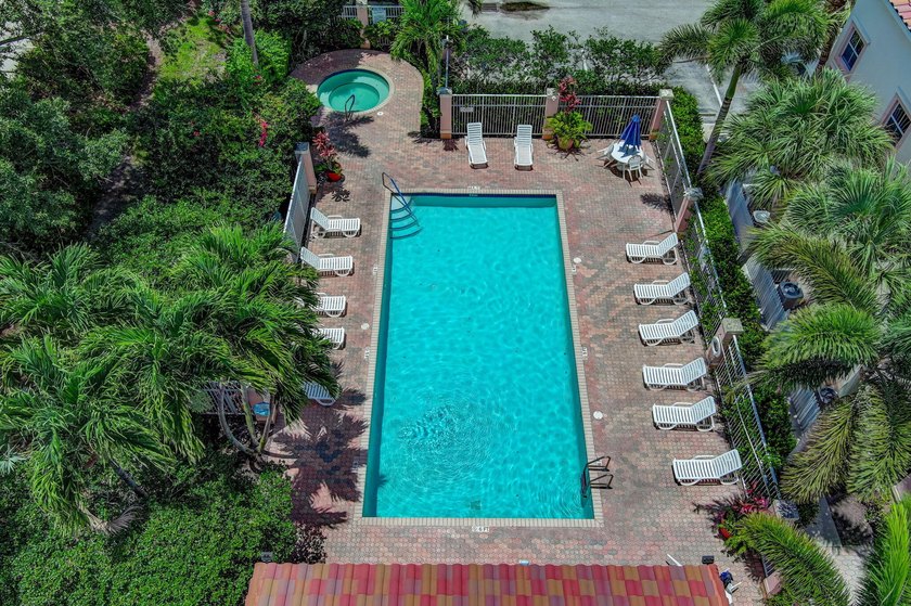 Live in the heart of Abacoa in this beautifully updated - photo 34
