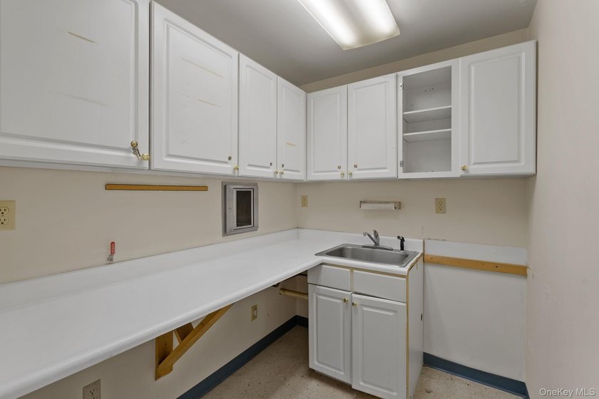PRIME COMMERCIAL INVESTMENT: DUAL-BUILDING. Seize an - photo 43
