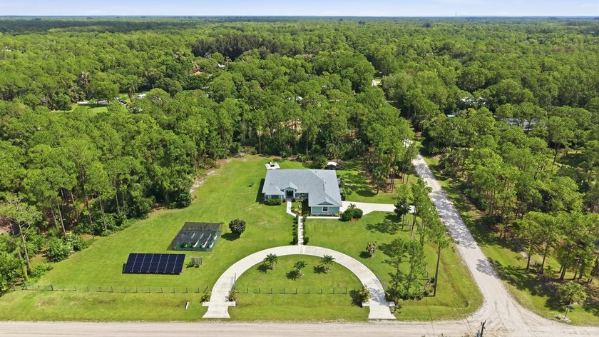 2021-built luxury CBS estate on 2.5 fully fenced acres in - photo 47