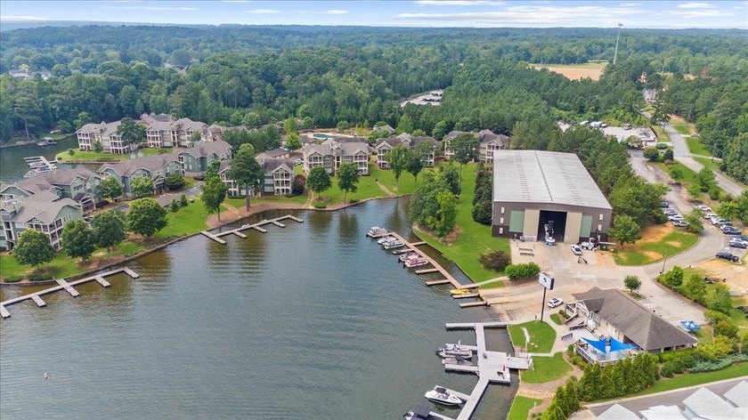 PRICED TO SELL!! Unbelievable price for a lake front home on - photo 35